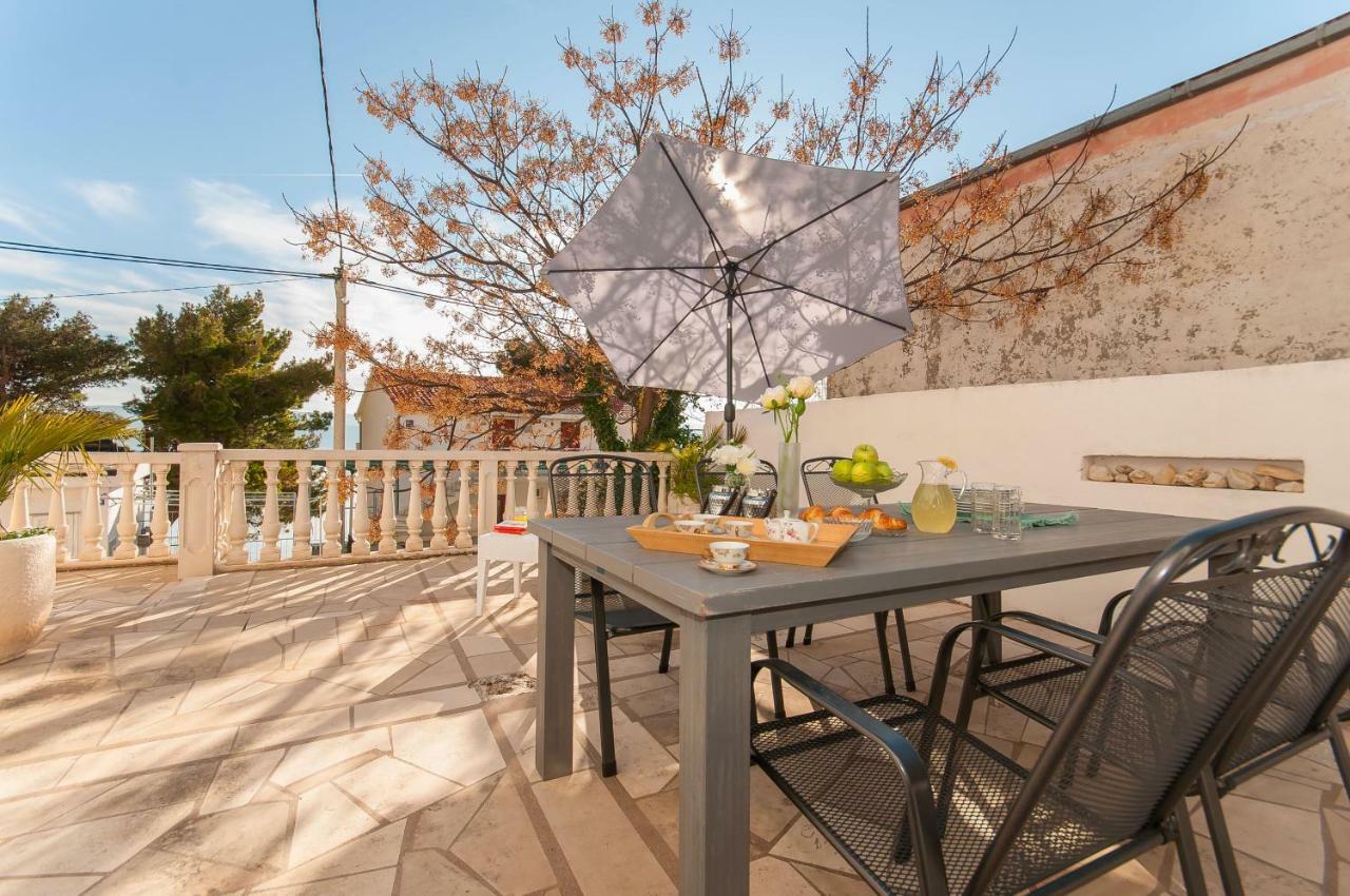 Holiday Home Dalmatino Omiš Екстериор снимка